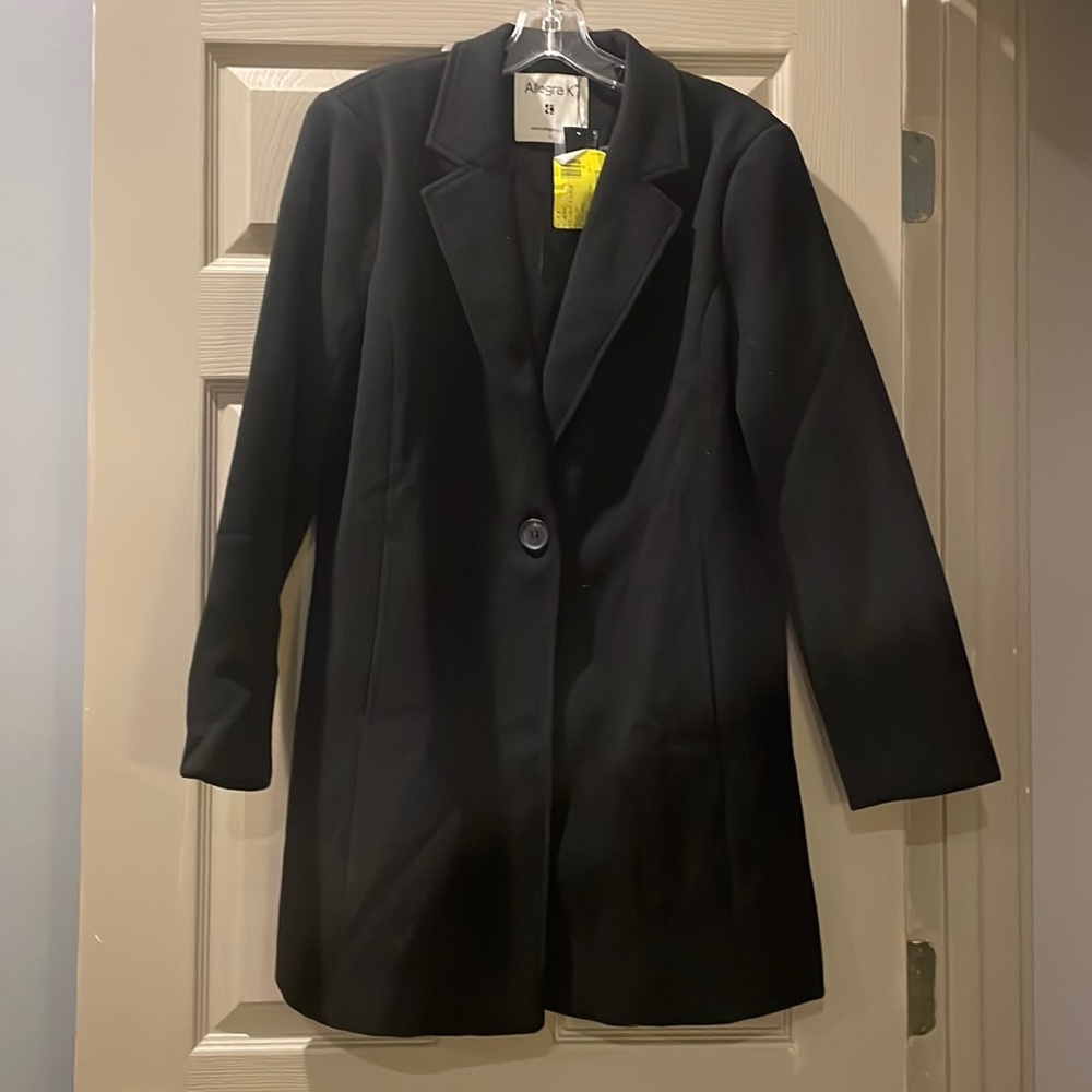 NWT Allegra K coat with one button.